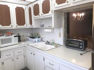 ROLLING GREEN CONDO F - Residential