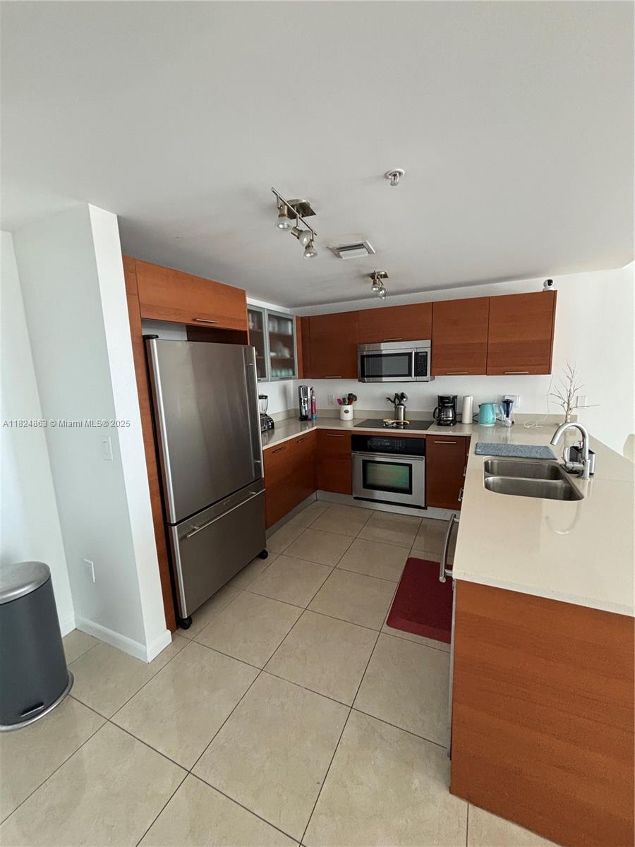 3250 NE 1st Ave 918