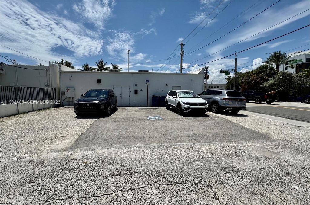 Photo of 66-68 N Federal Hwy, Dania Beach, FL 33004 (MLS # A11934405)