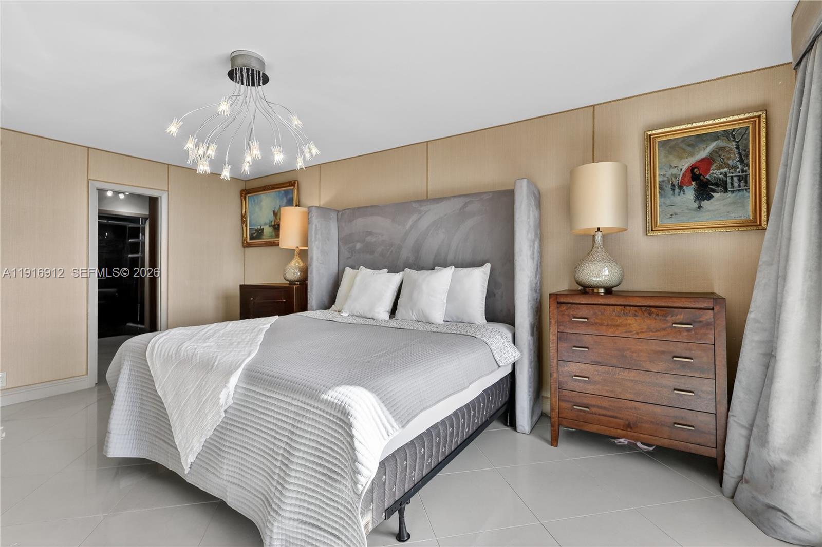 THE TOWERS OF QUAYSIDE CO - Residential