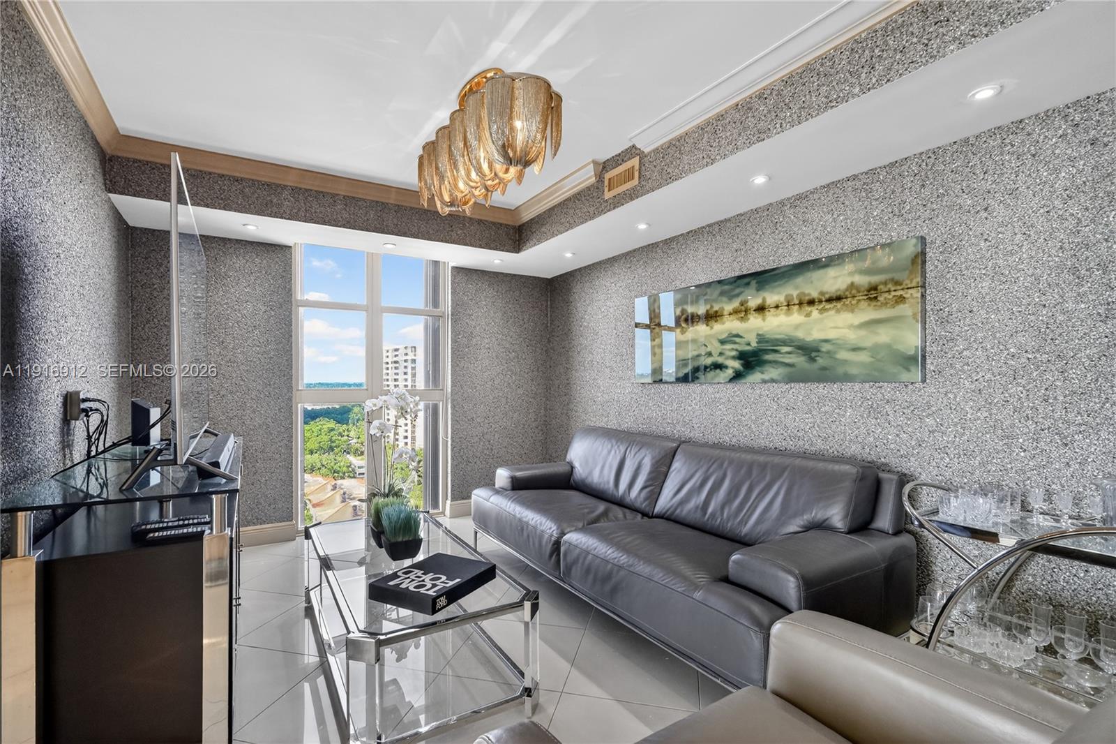 THE TOWERS OF QUAYSIDE CO - Residential