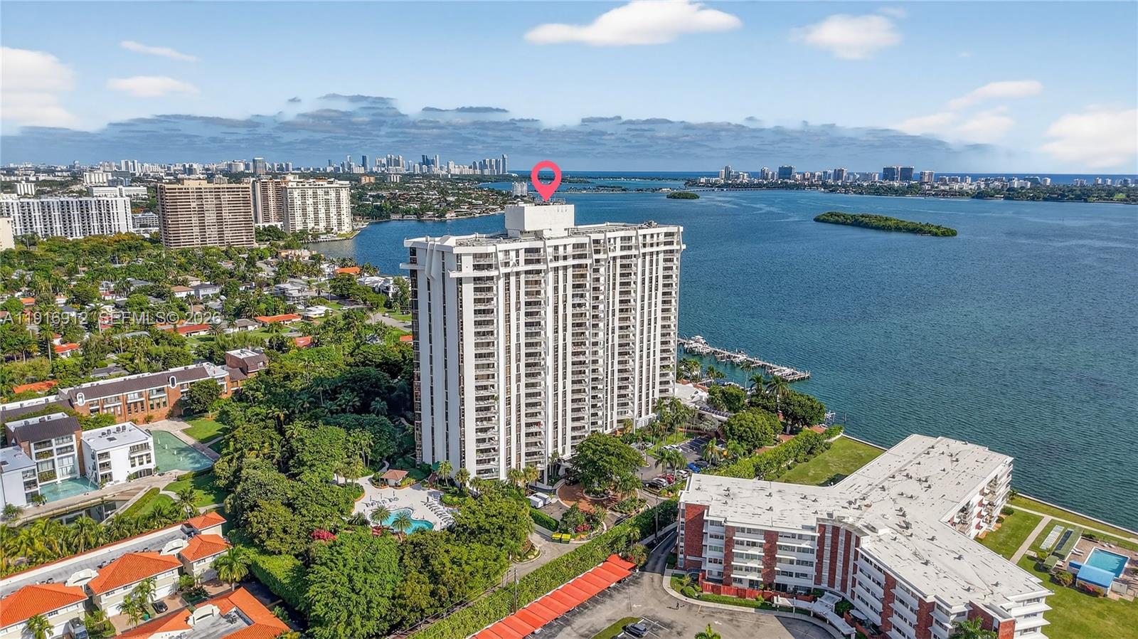 THE TOWERS OF QUAYSIDE CO - Residential