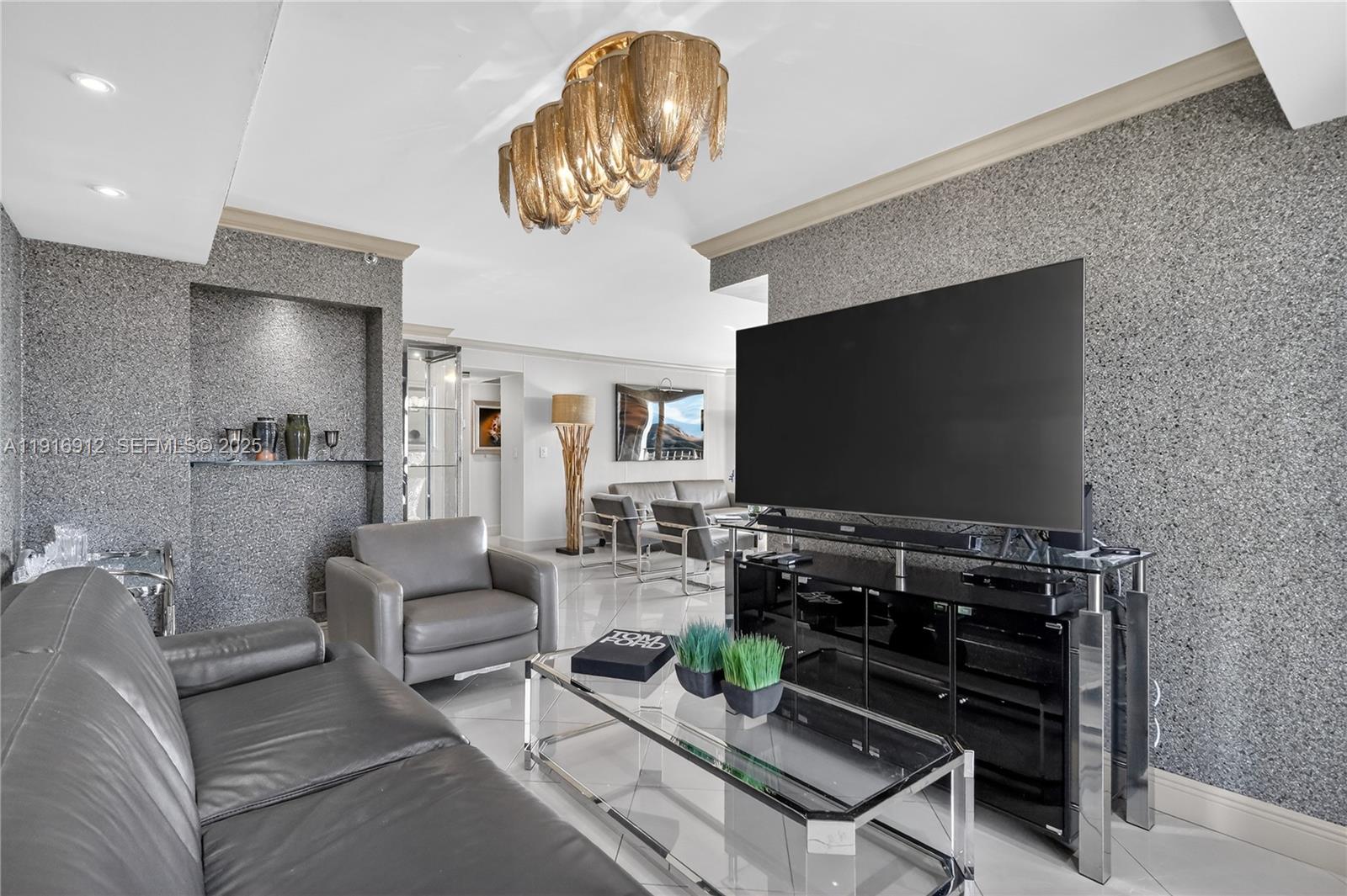 THE TOWERS OF QUAYSIDE CO - Residential