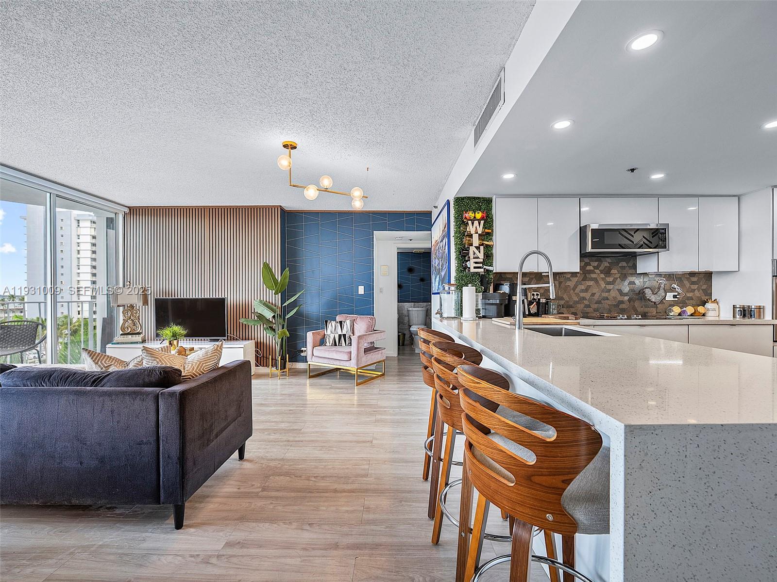 THE GRANDVIEW PALACE COND - Residential