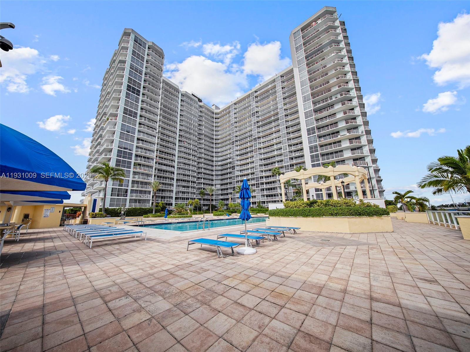 THE GRANDVIEW PALACE COND - Residential