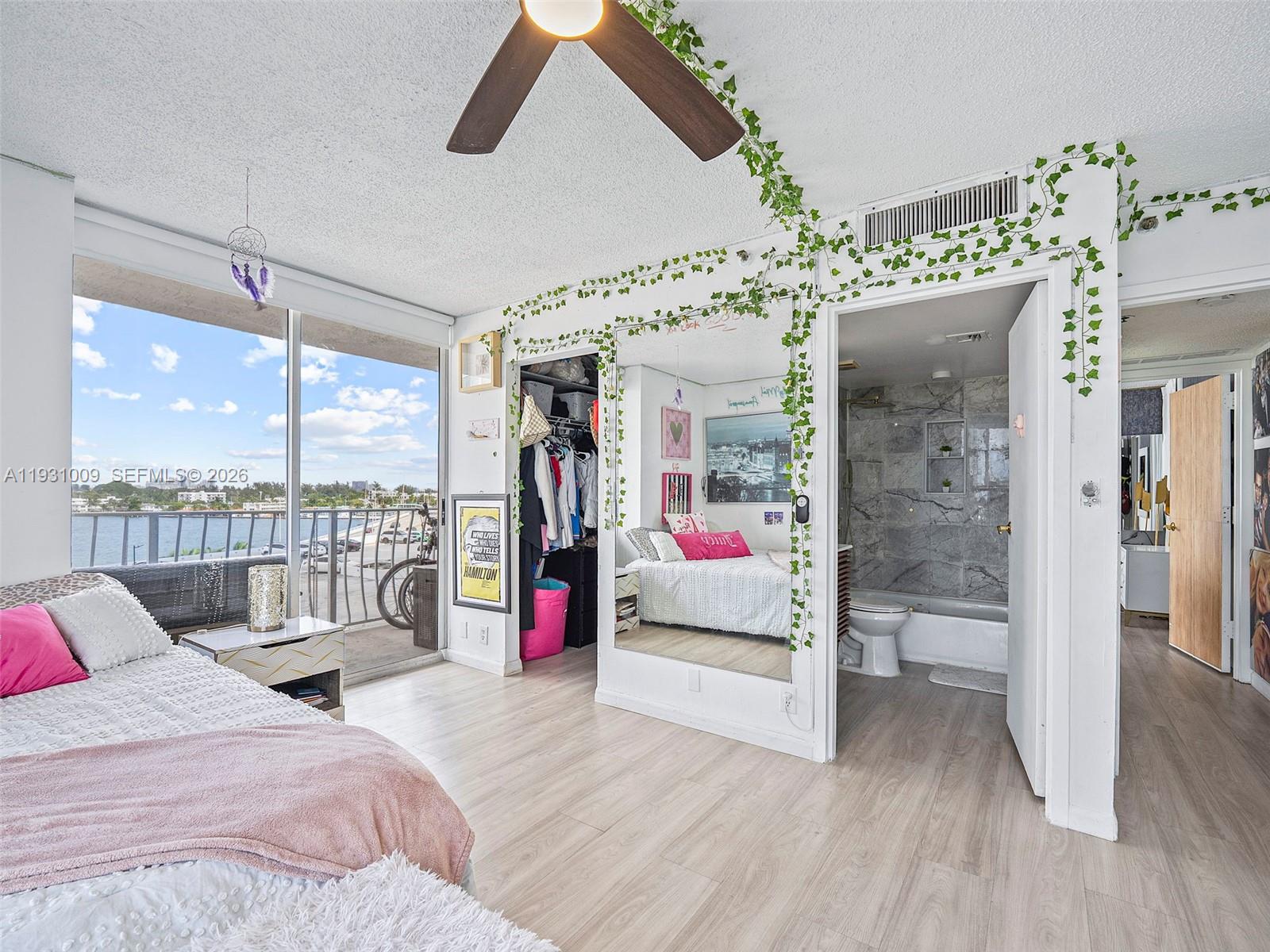 THE GRANDVIEW PALACE COND - Residential