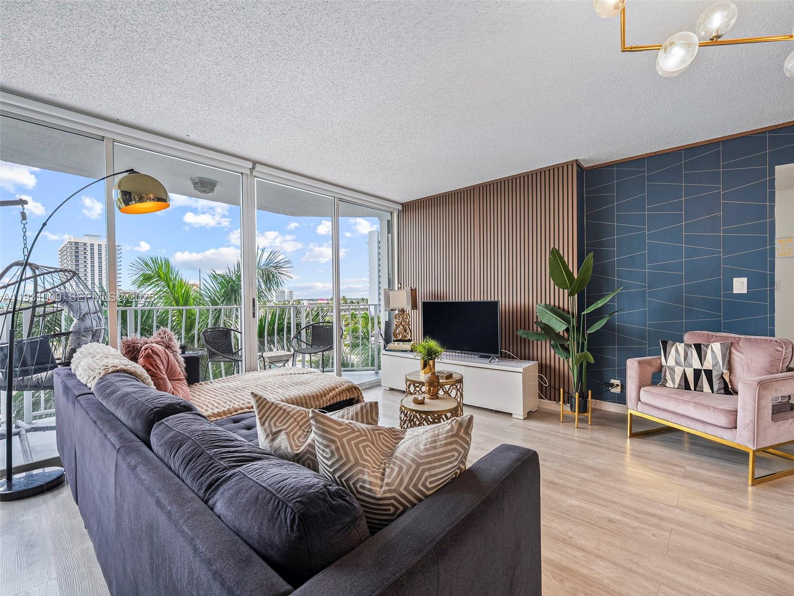 THE GRANDVIEW PALACE COND - Residential