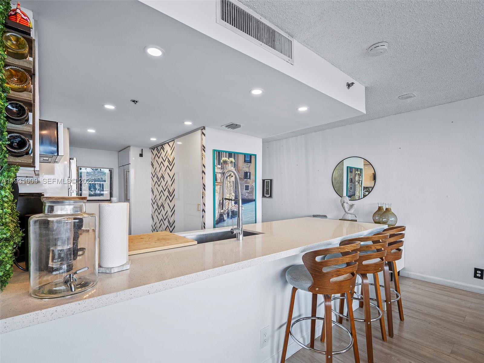 THE GRANDVIEW PALACE COND - Residential