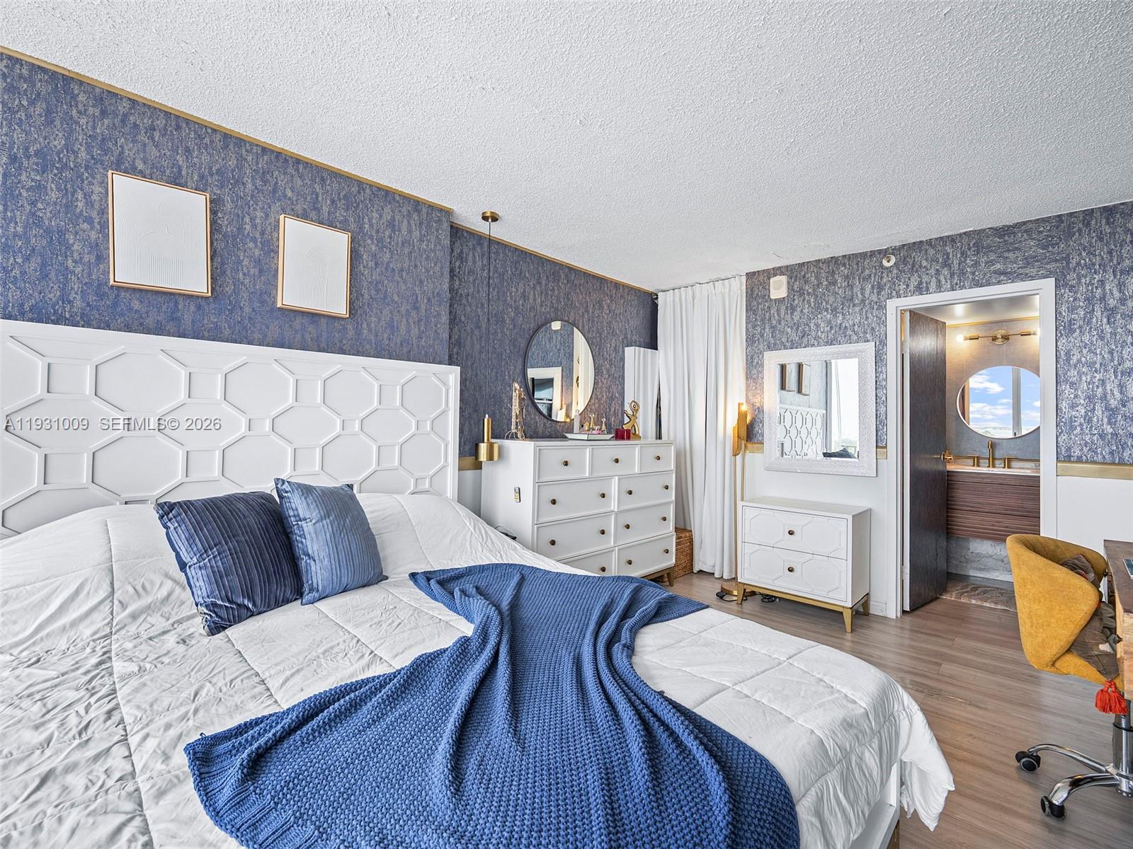 THE GRANDVIEW PALACE COND - Residential