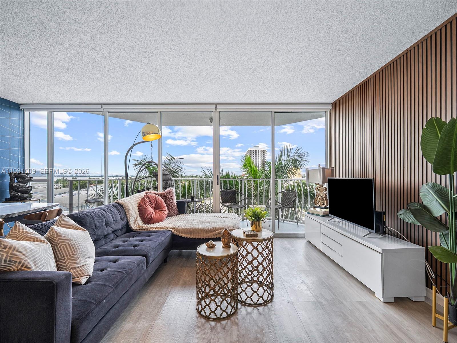 THE GRANDVIEW PALACE COND - Residential