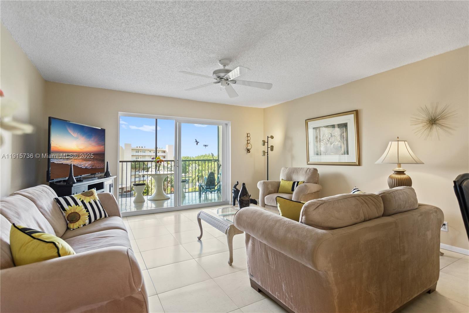 MEADOWBROOK LAKESVIEW CO - Residential