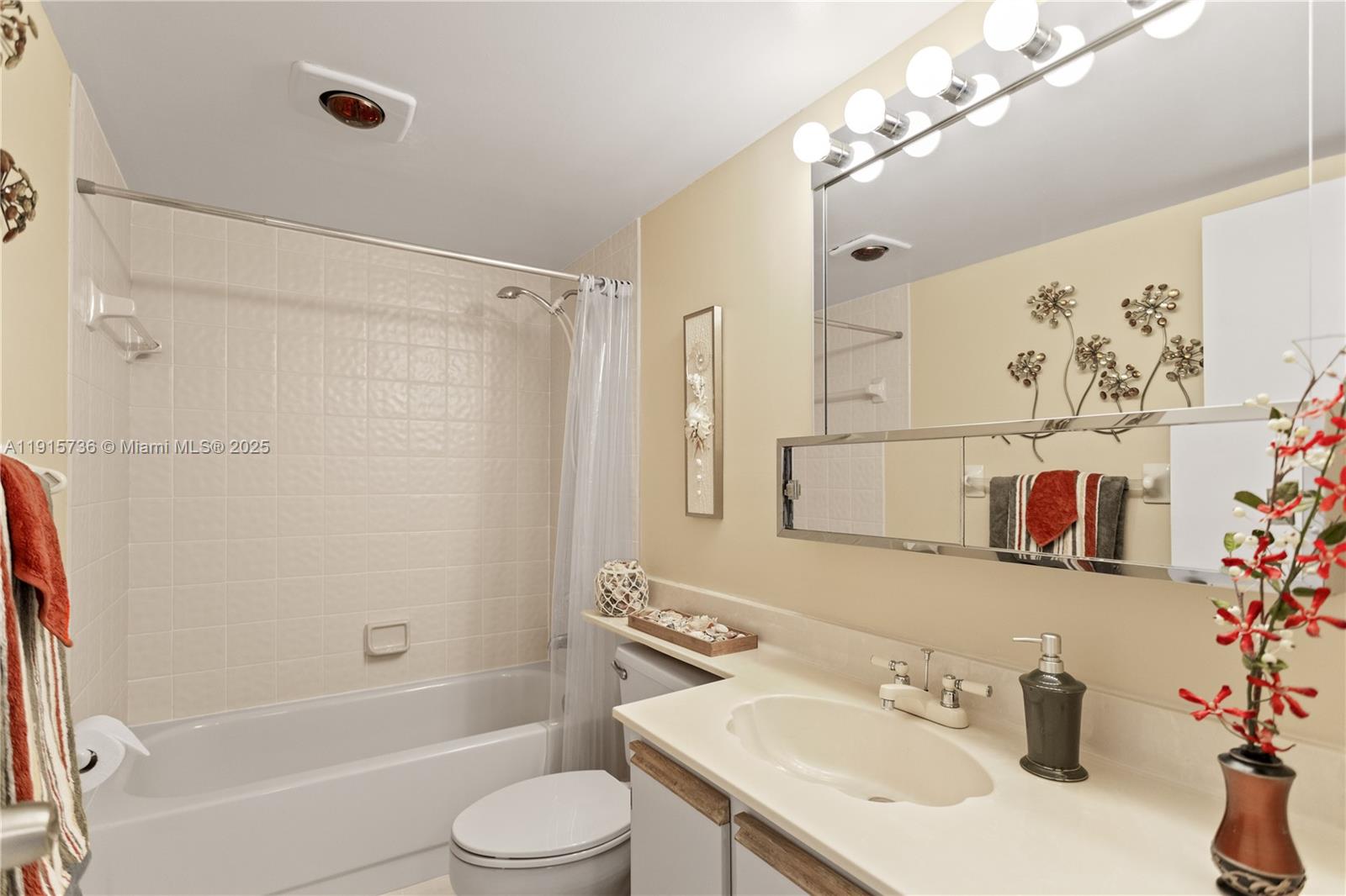 MEADOWBROOK LAKESVIEW CO - Residential