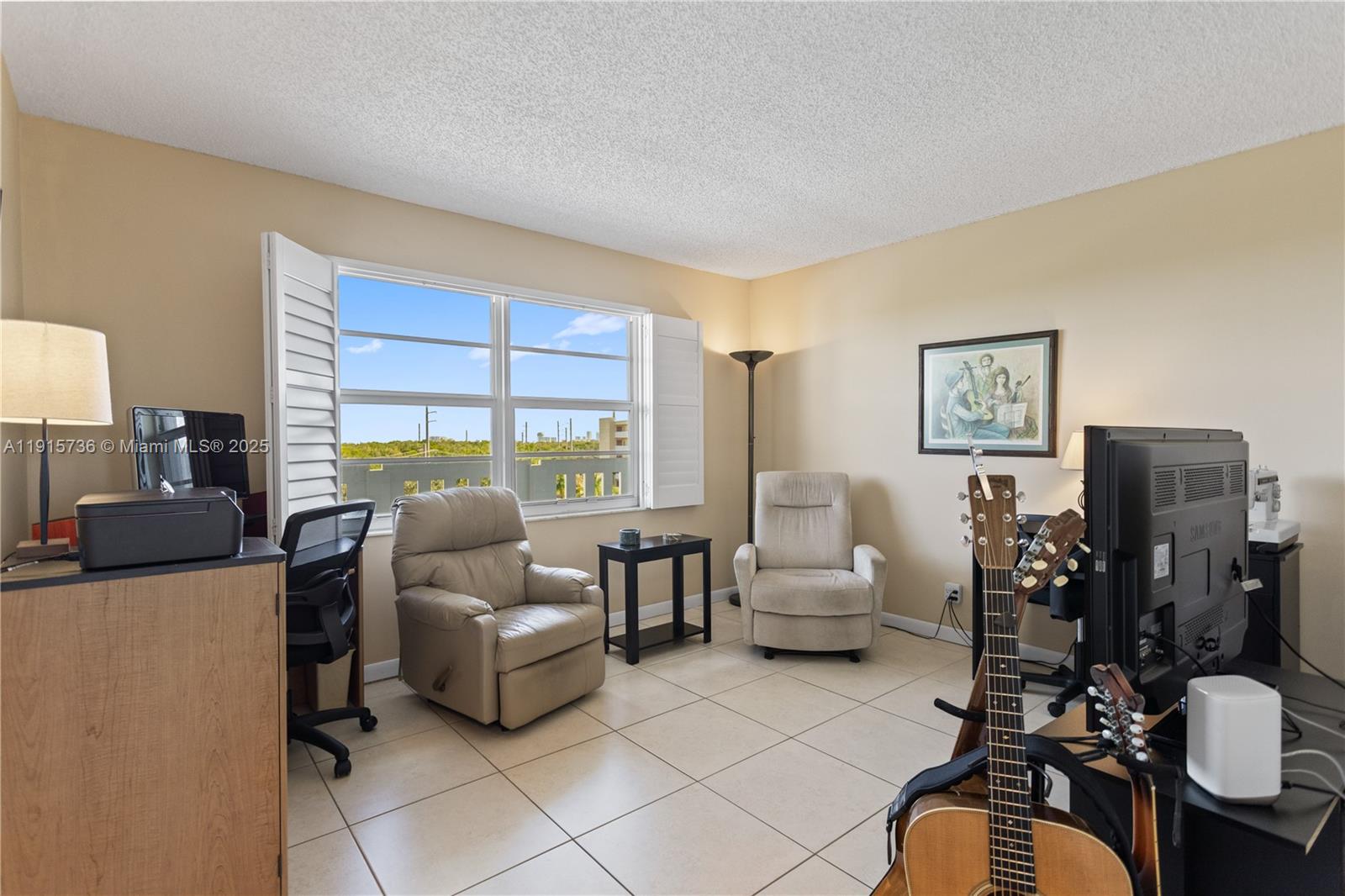 MEADOWBROOK LAKESVIEW CO - Residential