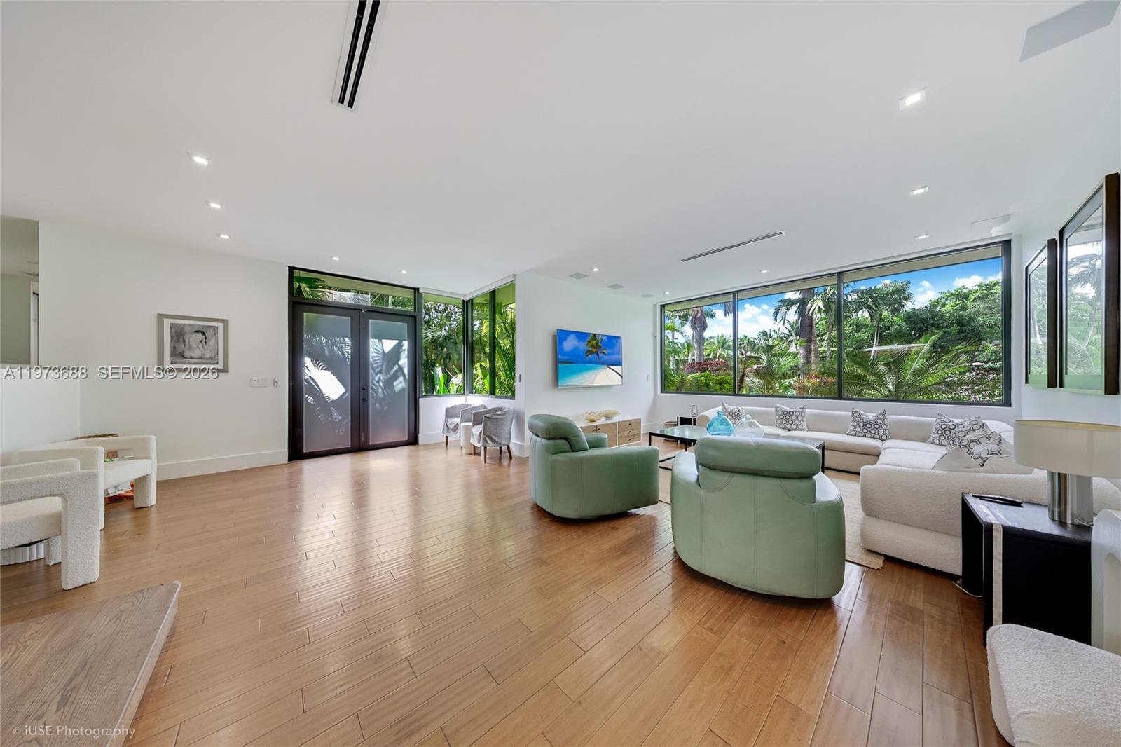 SUNSET ISLANDS-ISLAND NO - Residential