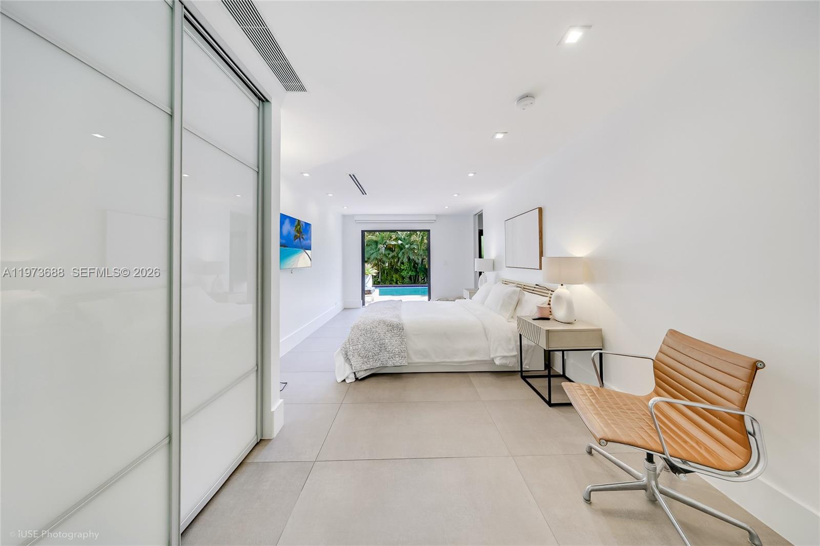 SUNSET ISLANDS-ISLAND NO - Residential