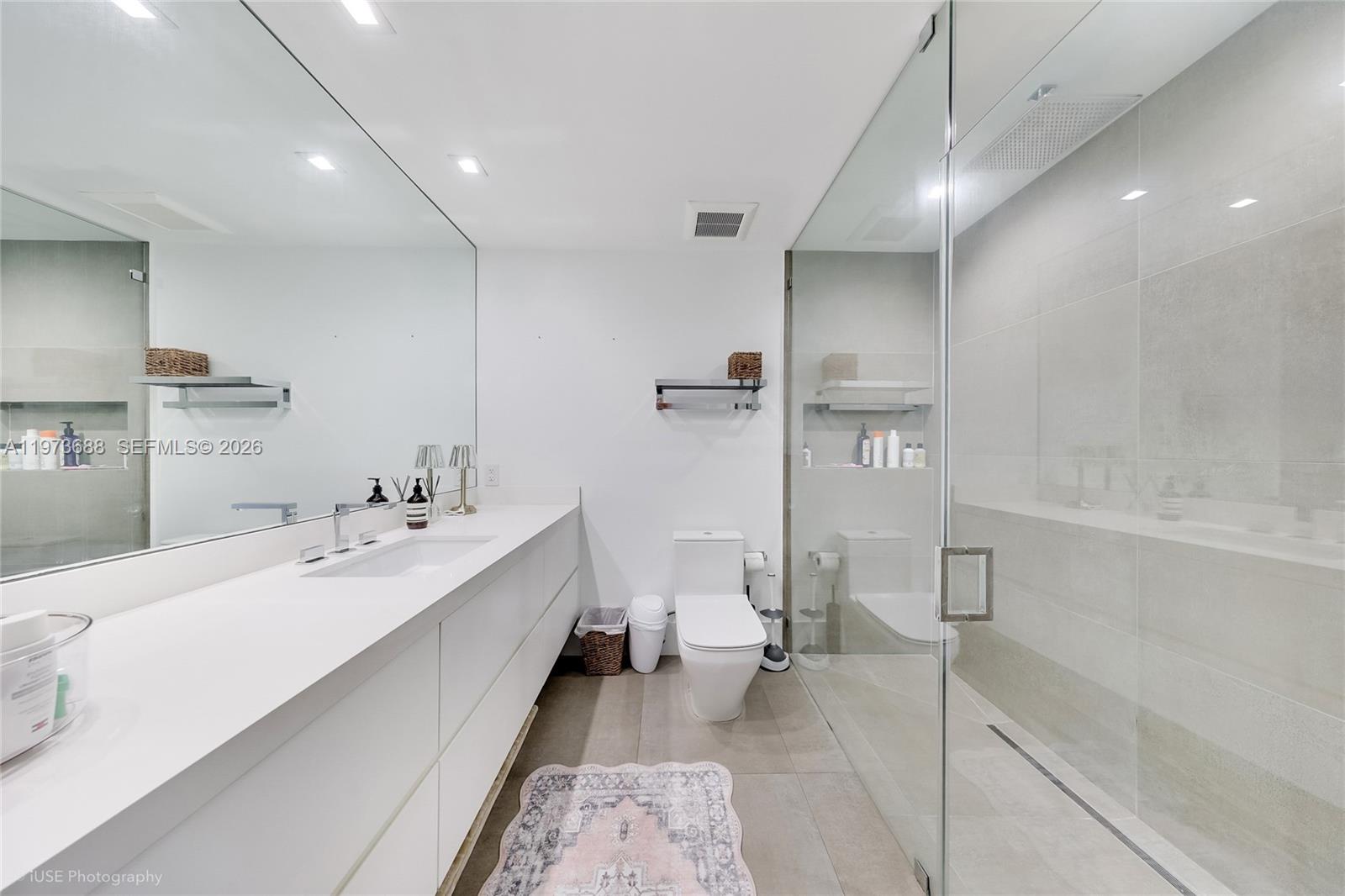 SUNSET ISLANDS-ISLAND NO - Residential