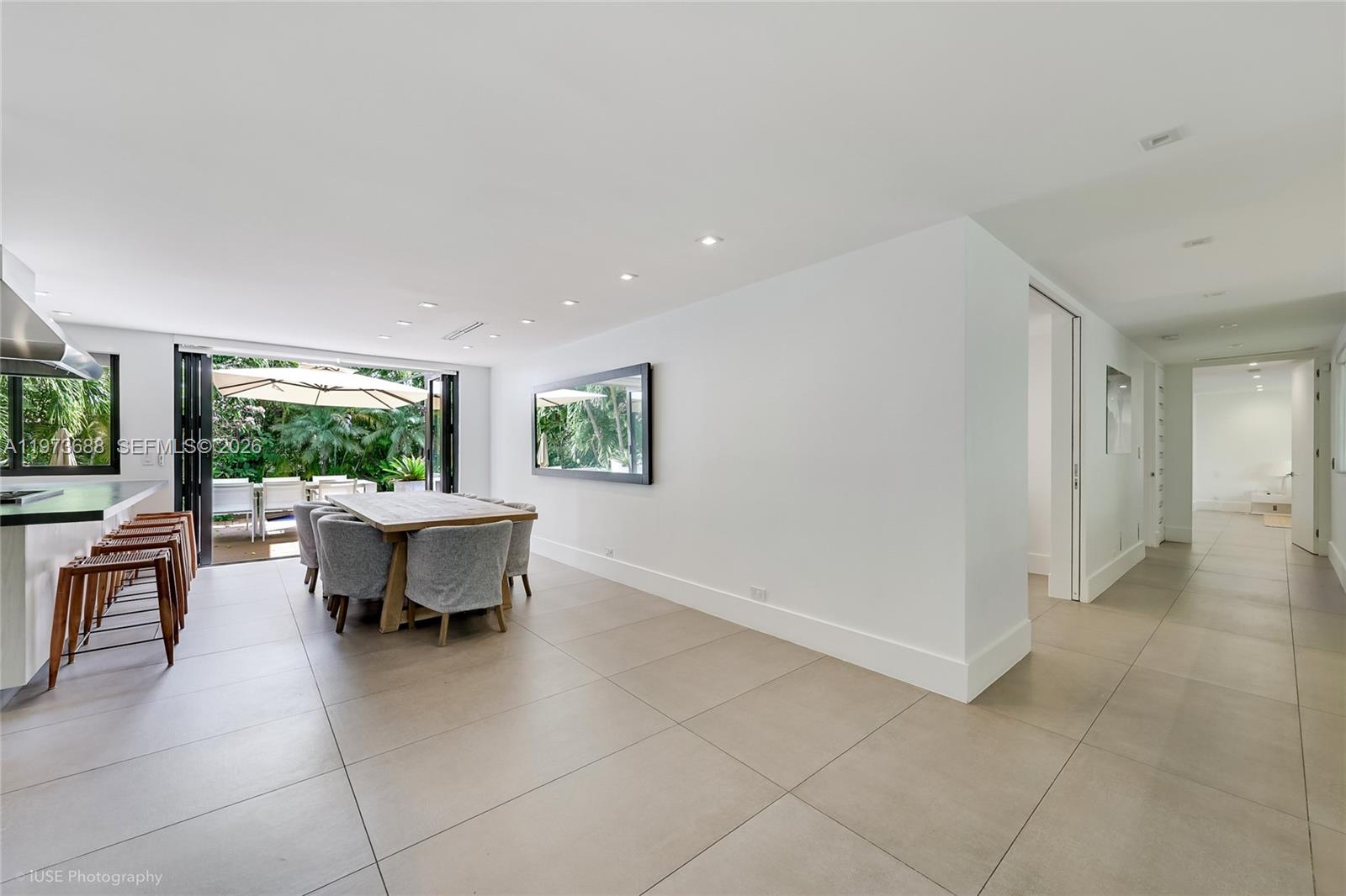 SUNSET ISLANDS-ISLAND NO - Residential