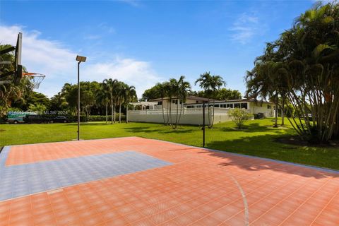 A home in Plantation