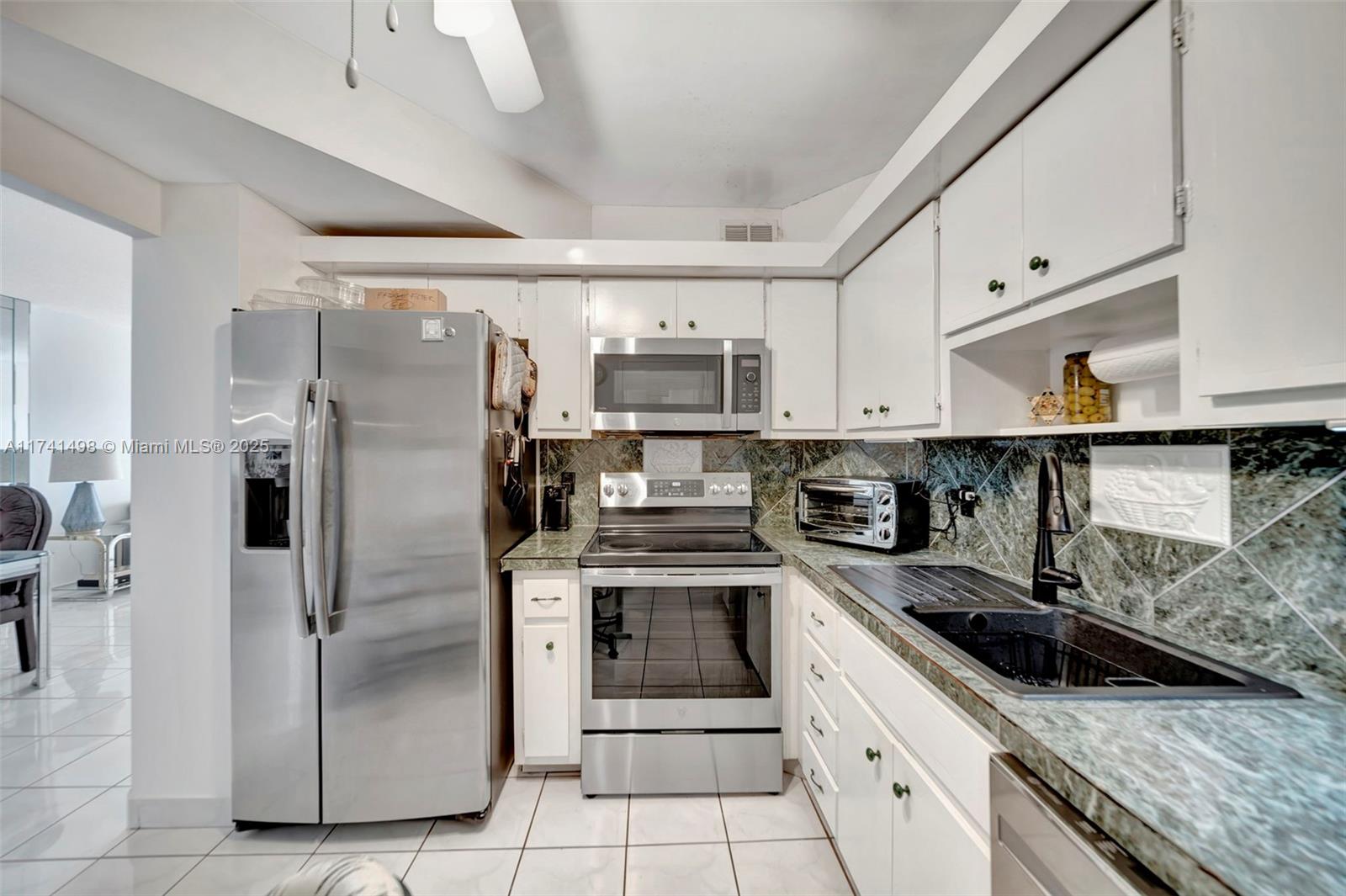 HEMISPHERES CONDO - Residential