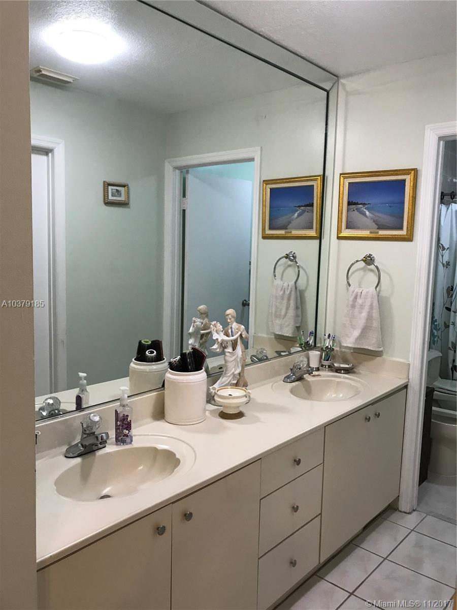 WEST PALM GARDENS 1ST ADD - Residential