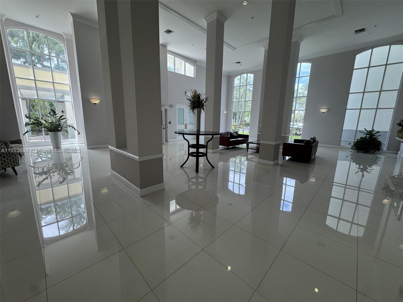 DORAL HOUSE CONDO NO 3 - Residential