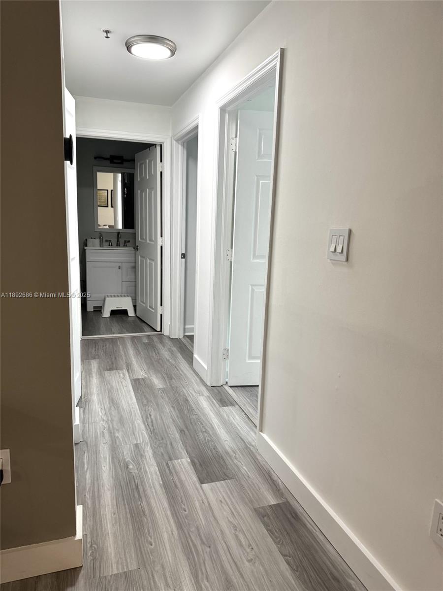 DORAL HOUSE CONDO NO 3 - Residential