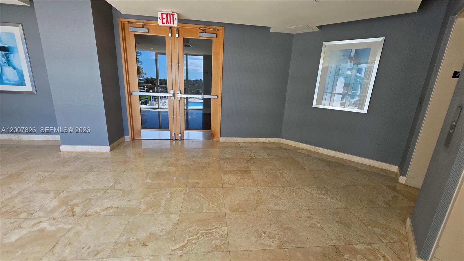 360 CONDO A - Residential