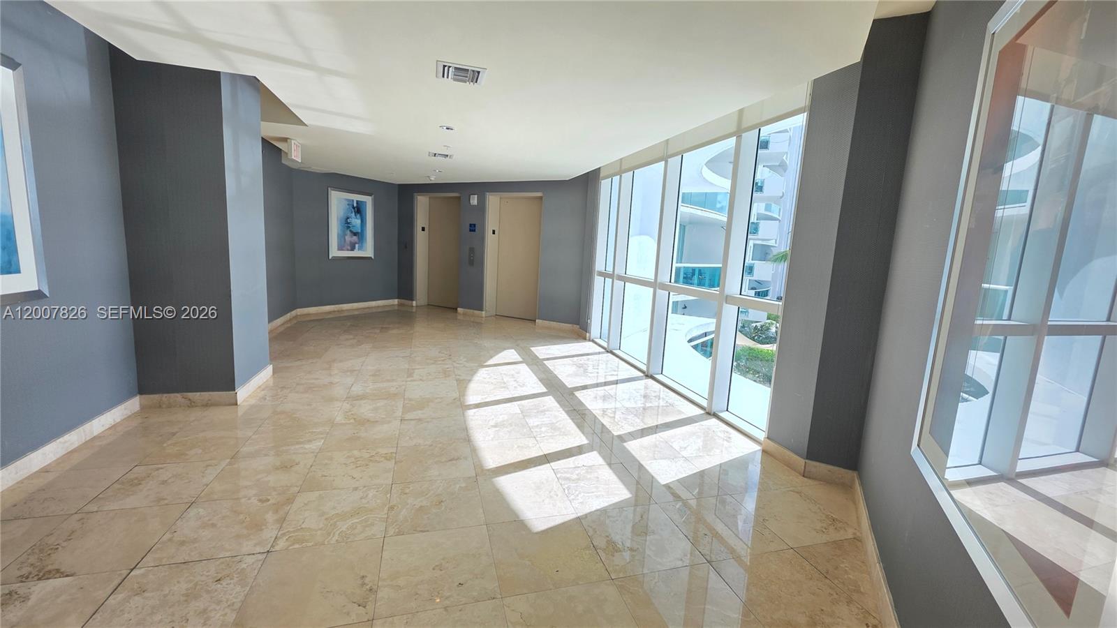 360 CONDO A - Residential