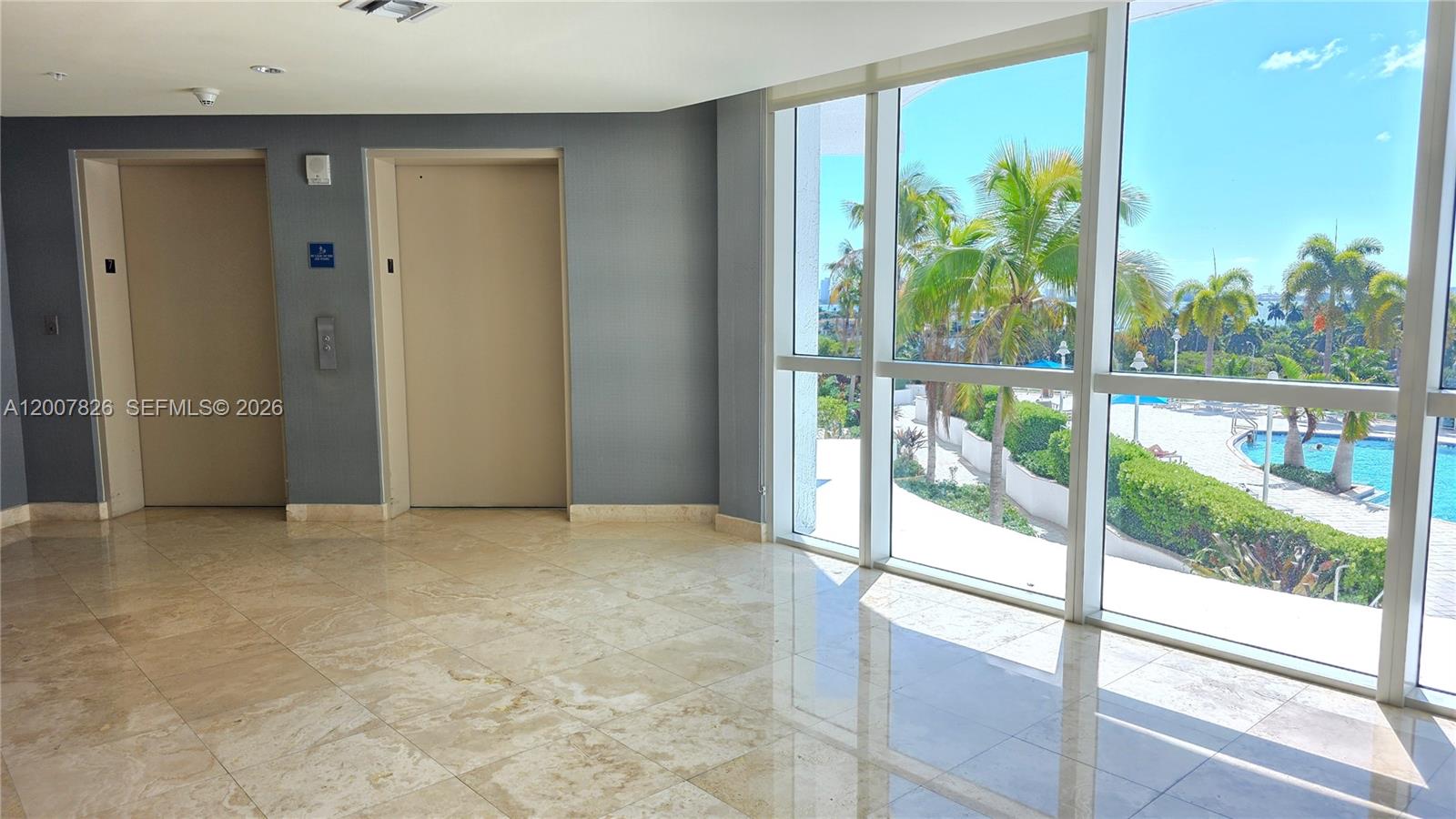 360 CONDO A - Residential