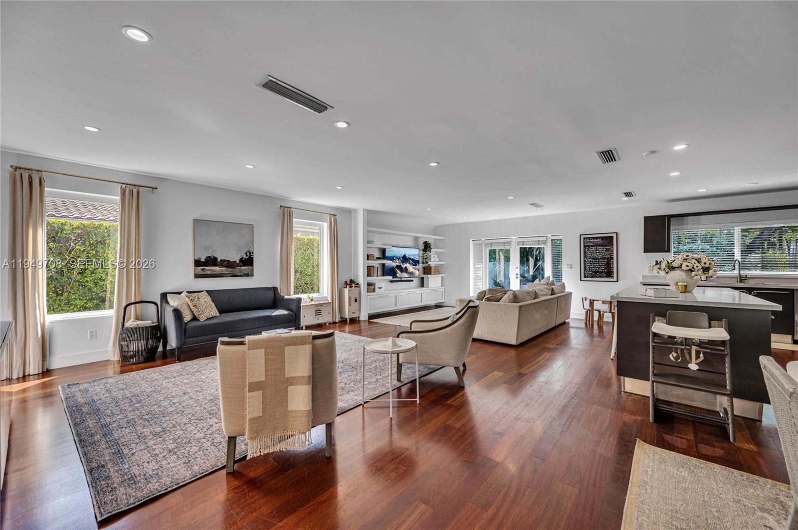 CORAL GABLES RIVIERA SEC - Residential