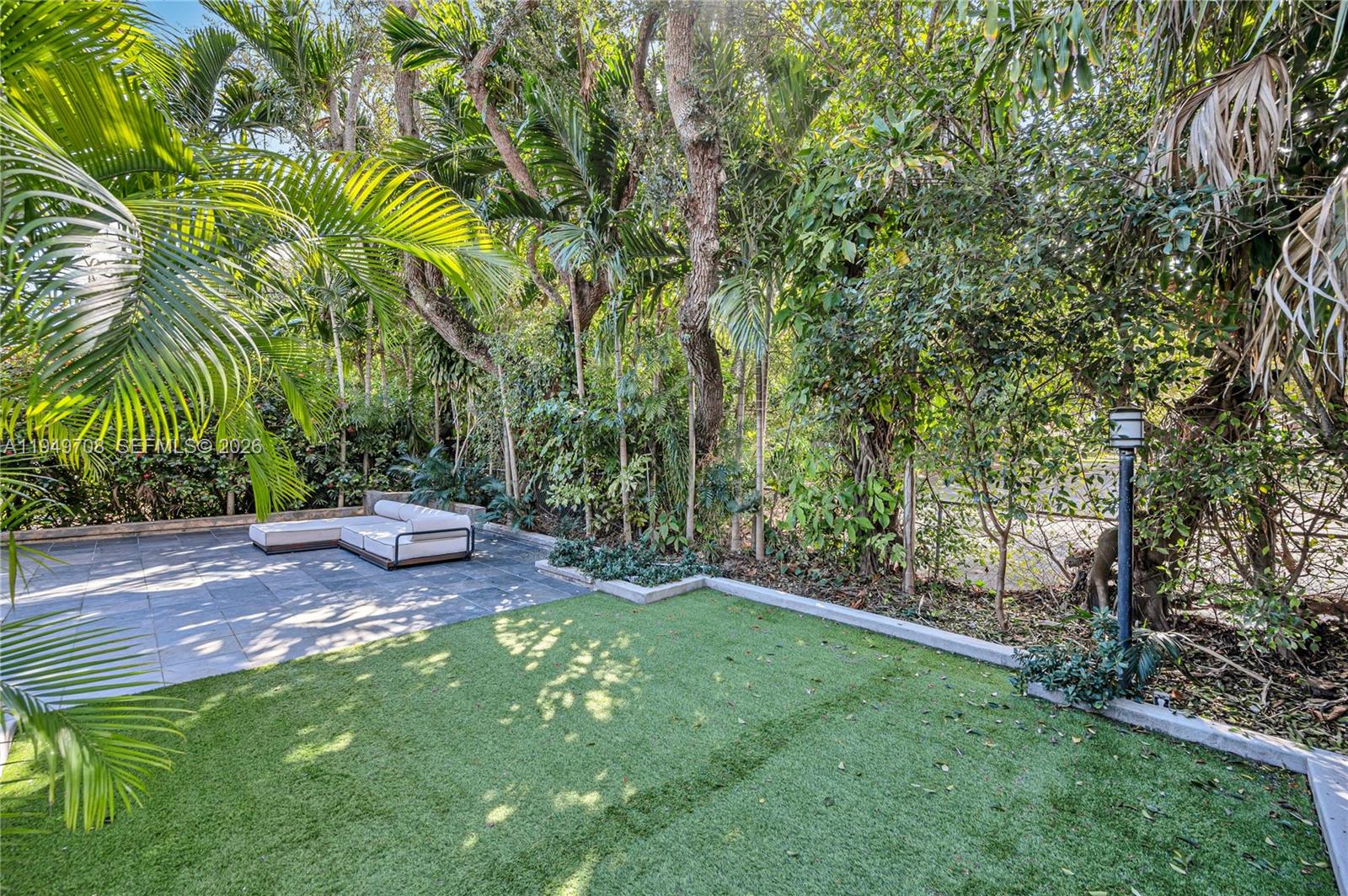 CORAL GABLES RIVIERA SEC - Residential