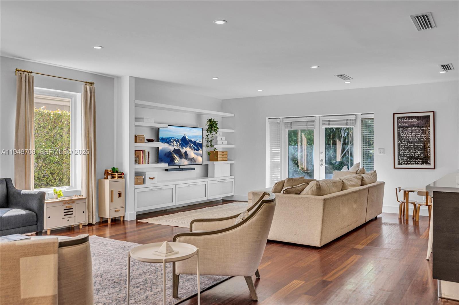 CORAL GABLES RIVIERA SEC - Residential