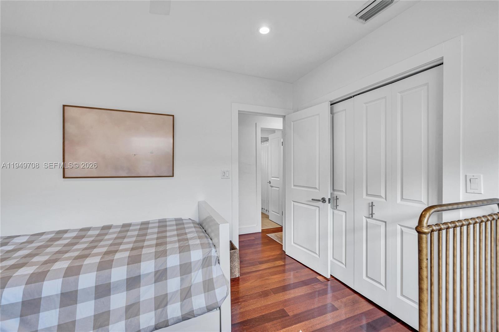 CORAL GABLES RIVIERA SEC - Residential