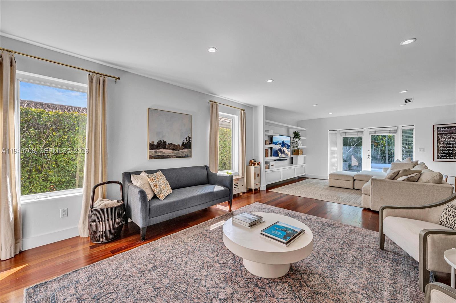 CORAL GABLES RIVIERA SEC - Residential