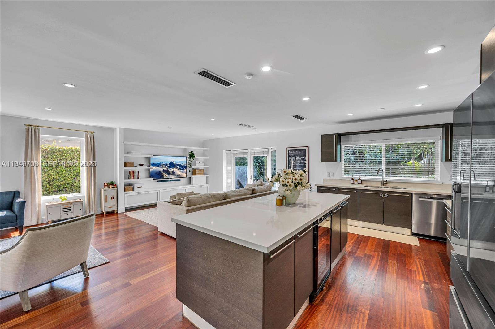 CORAL GABLES RIVIERA SEC - Residential