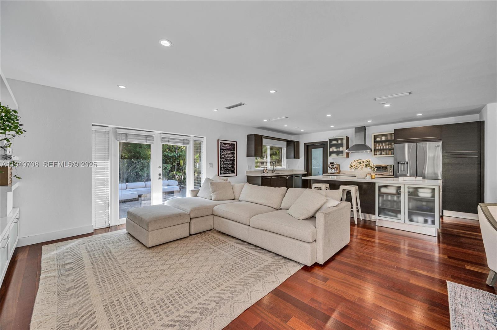 CORAL GABLES RIVIERA SEC - Residential