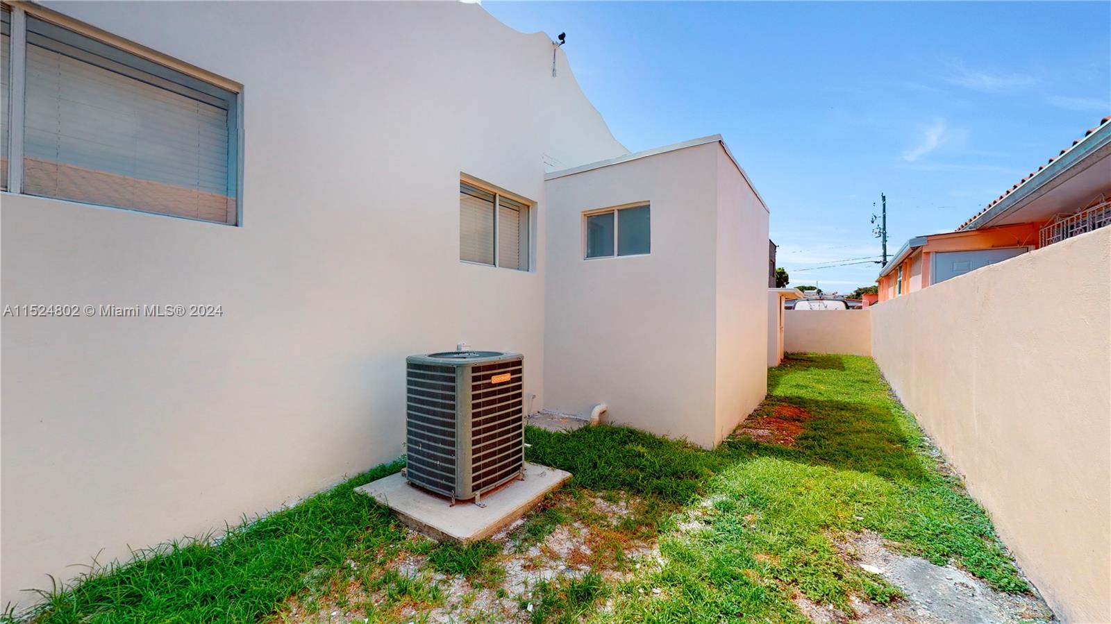 THE PINES - Residential Income