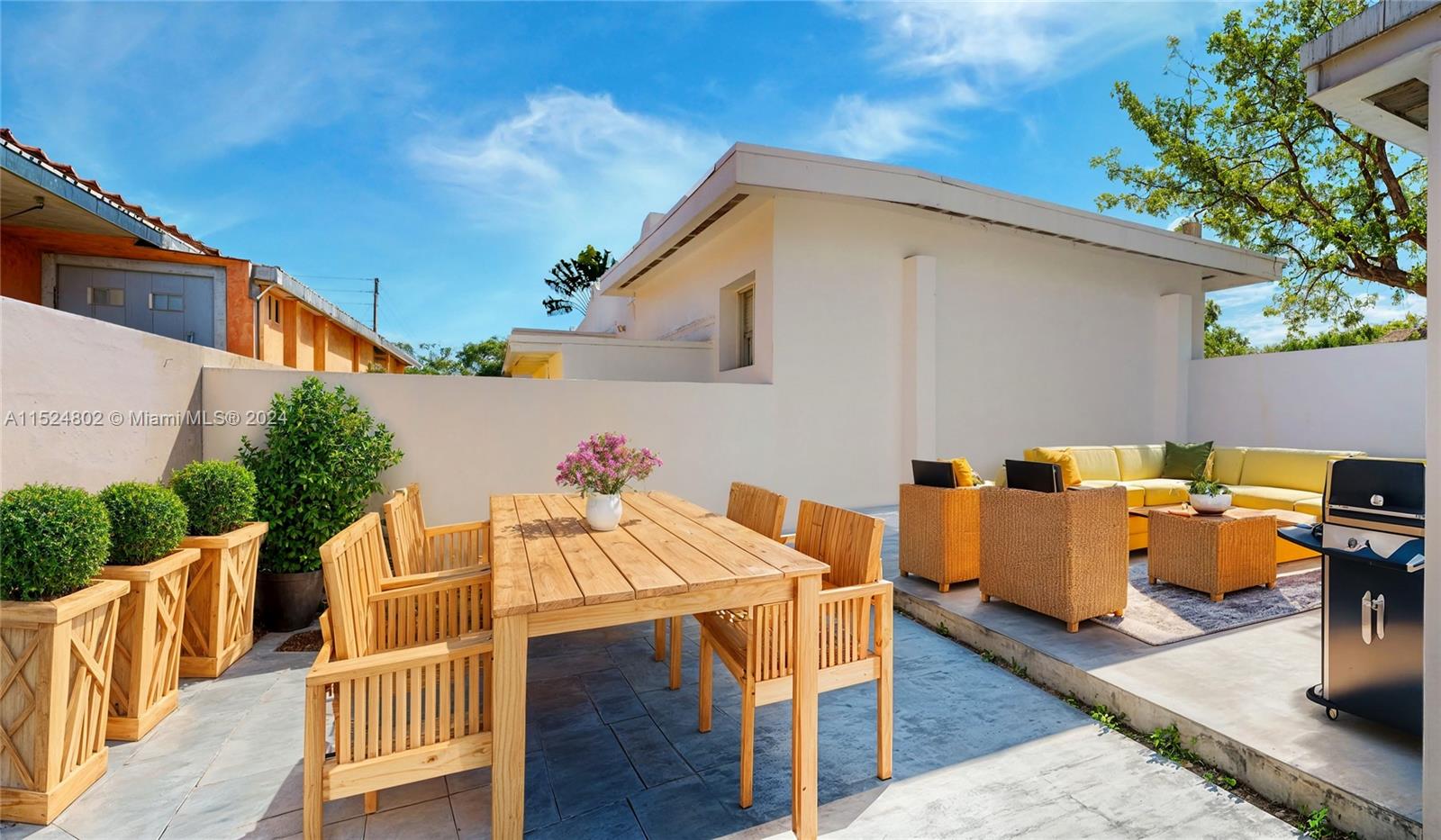 THE PINES - Residential Income