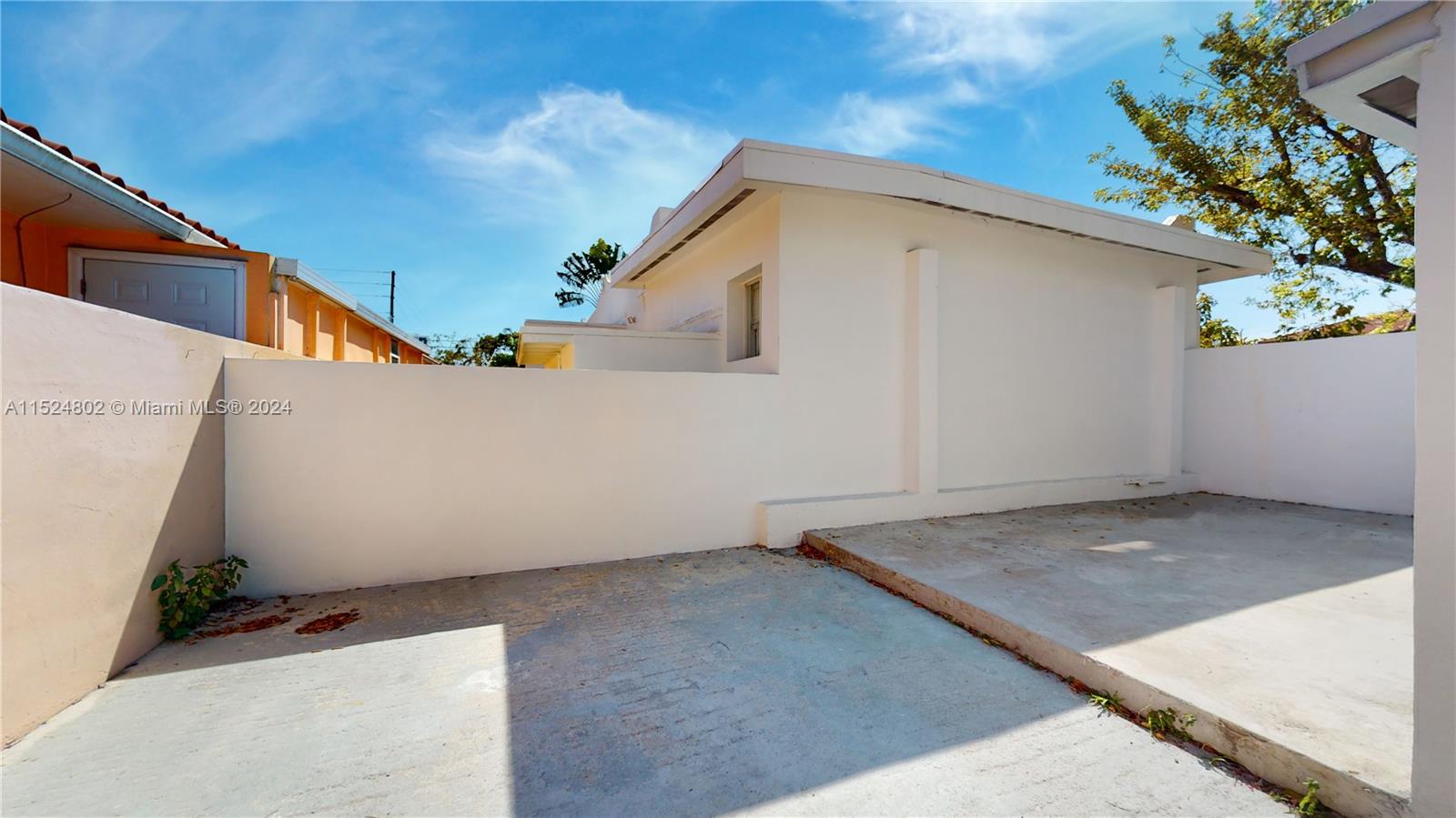 THE PINES - Residential Income