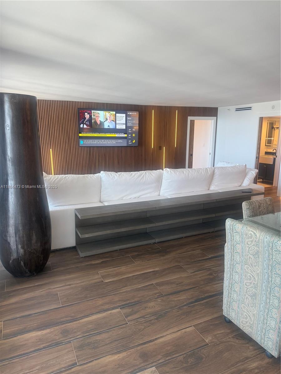 VENETIA CONDO - Residential Lease