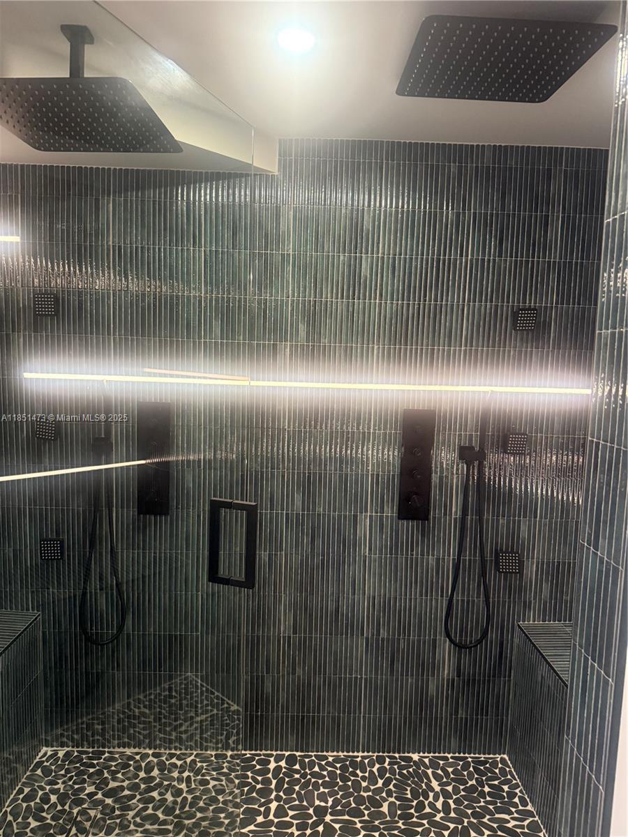 VENETIA CONDO - Residential Lease