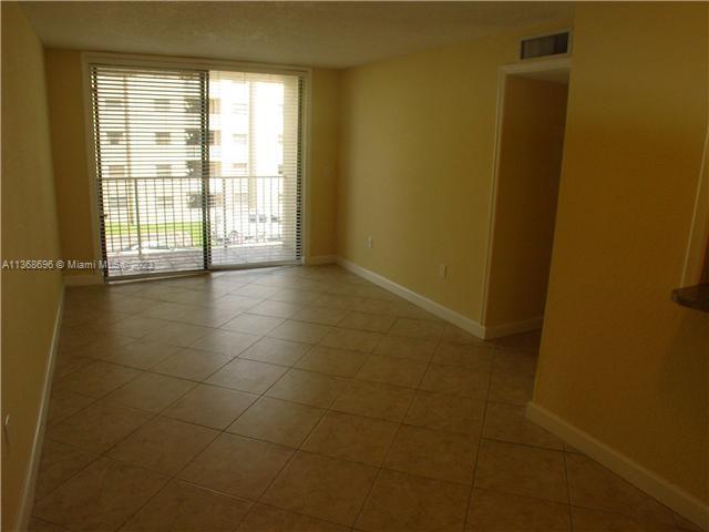 FONTAINEBLEAU GARDENS CON - Residential Lease