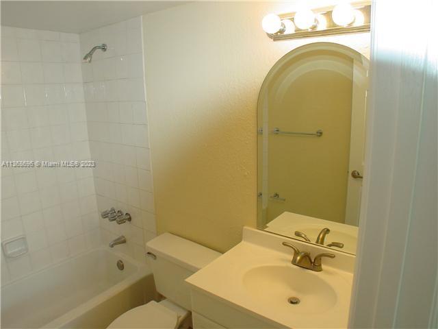 FONTAINEBLEAU GARDENS CON - Residential Lease