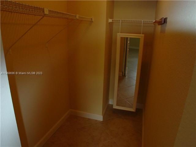 FONTAINEBLEAU GARDENS CON - Residential Lease