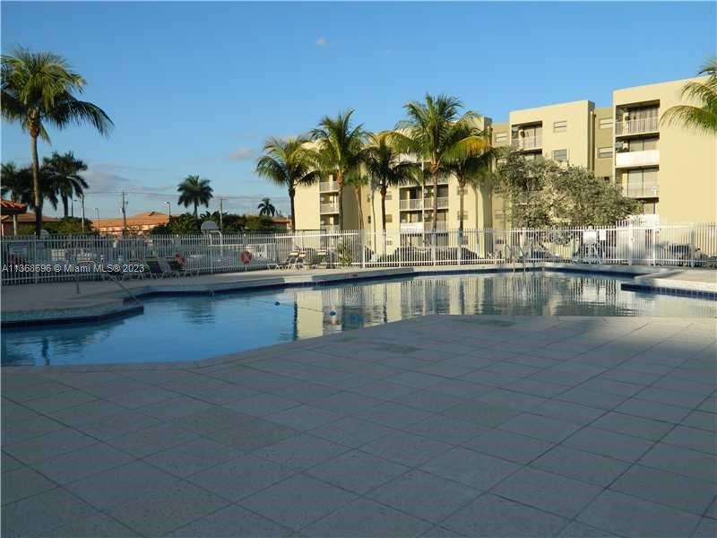FONTAINEBLEAU GARDENS CON - Residential Lease