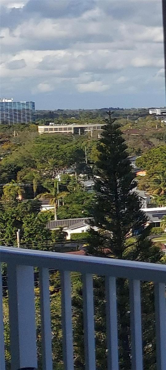 HILLCREST EAST NO 27 COND - Residential