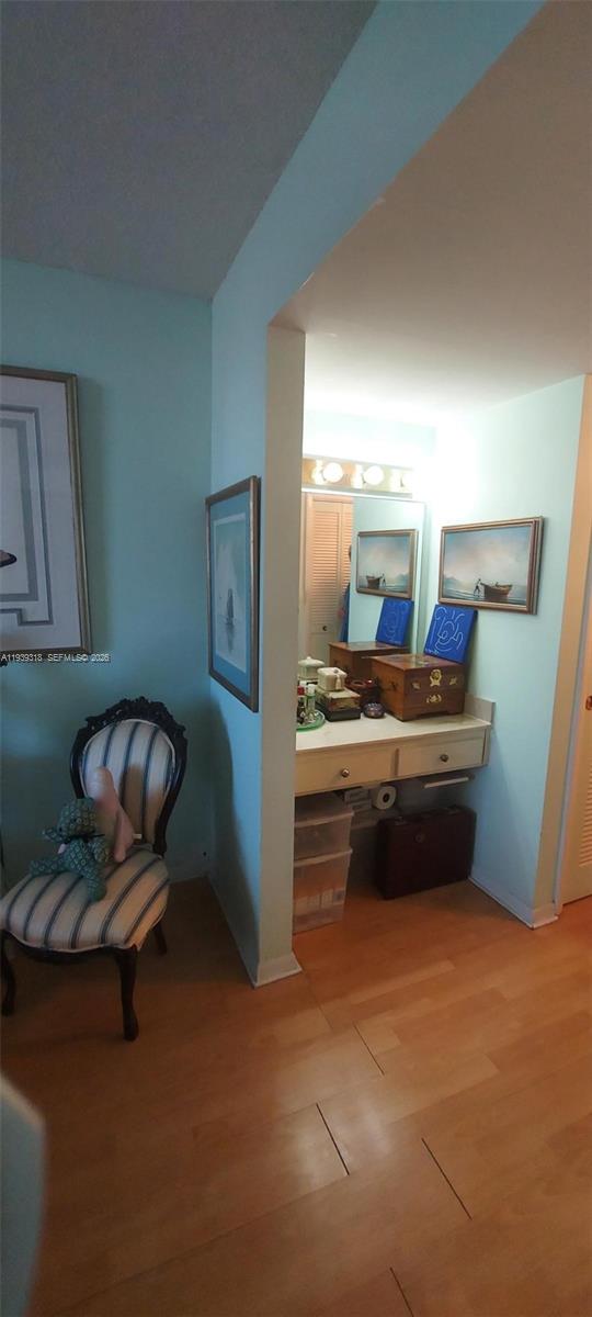 HILLCREST EAST NO 27 COND - Residential