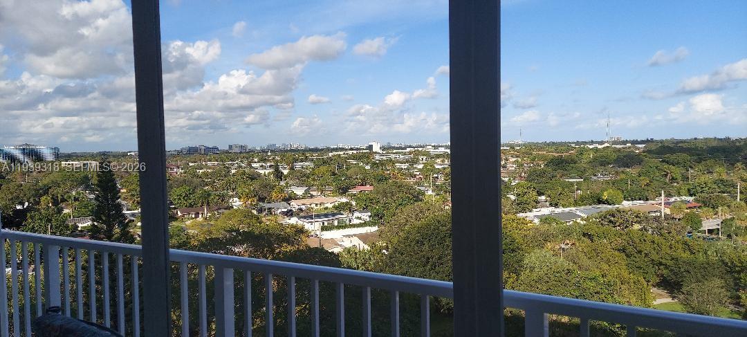 HILLCREST EAST NO 27 COND - Residential