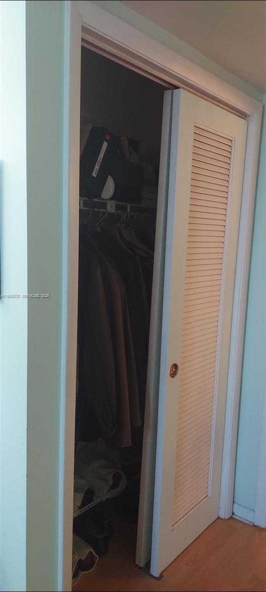 HILLCREST EAST NO 27 COND - Residential