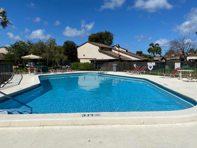 BRIAR LAKE - Residential Lease